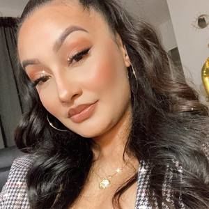 Meet your Posher, Bianca